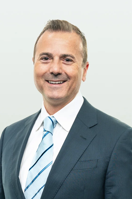 Raymond Sawicki : Vice-président principal, comptes nationaux et stratégiques